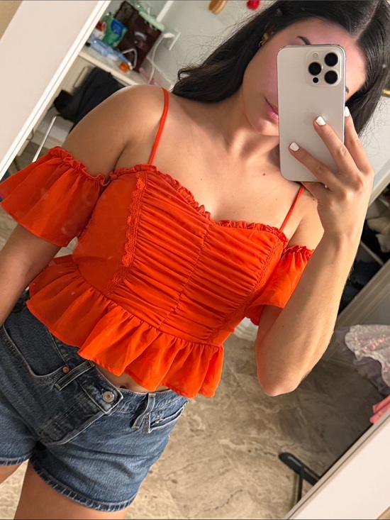 privy Tops - Elegant Women's Top